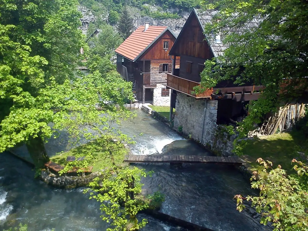 Watermills standing over karst channels — the mill architecture Kotli's row once matched